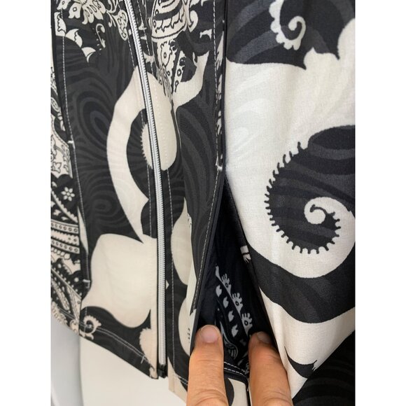 Chico's Zenergy Paisley Jacket Active Zip Size 0/2 US lightweight NWT 7084 - Picture 9 of 16